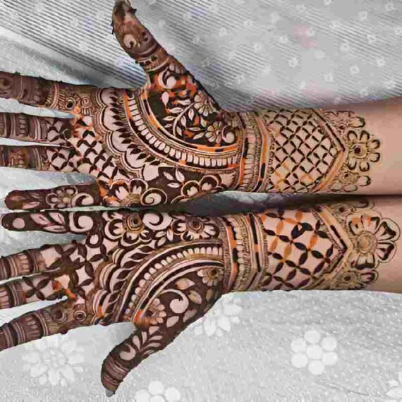 Stylish Simple Mehndi Designs for Front Hands